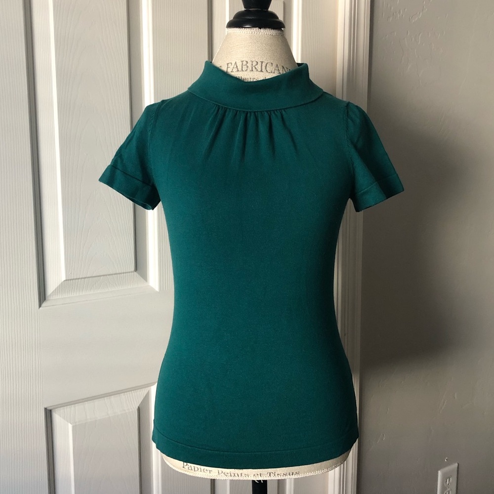 Shortsleeved Green Sweater